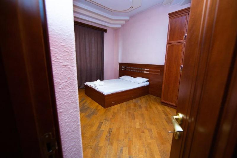 Centre Hotel-Hostel Erevan Esterno foto