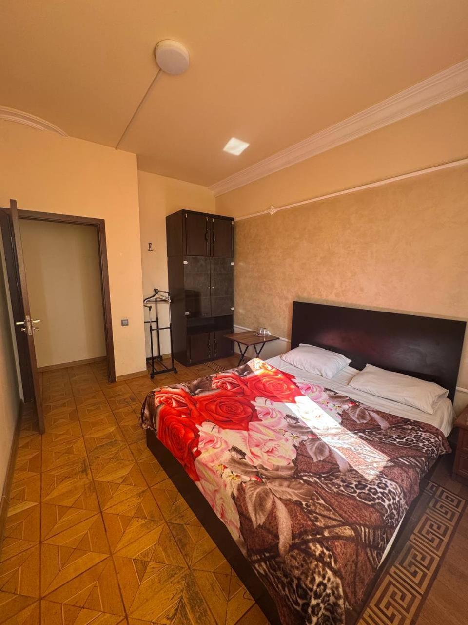 Centre Hotel-Hostel Erevan Esterno foto